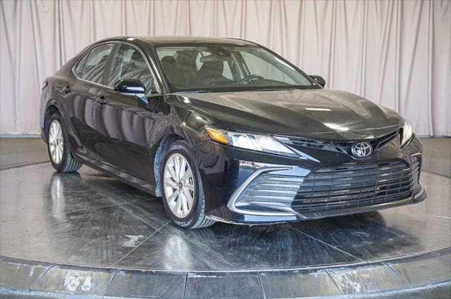 2023 toyota camry le