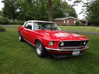 1969 ford mustang base convertible 2-door 5.0l