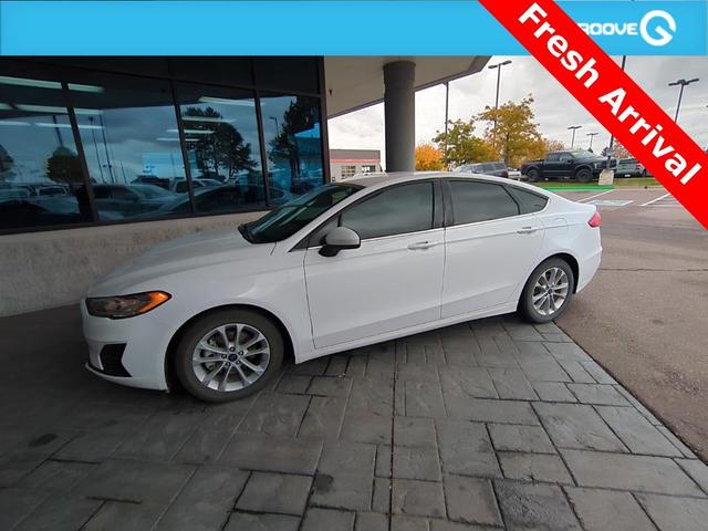 2020 ford fusion se