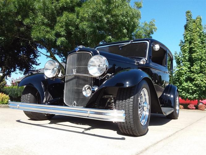 1932 ford sedan in dallas, oregon