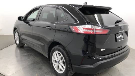 2022 ford edge se