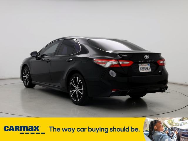 2018 toyota camry se
