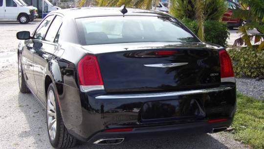 2019 Chrysler 300