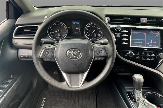 2020 toyota camry le