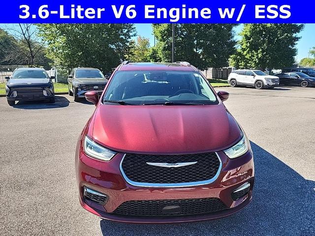 2022 chrysler pacifica touring-l