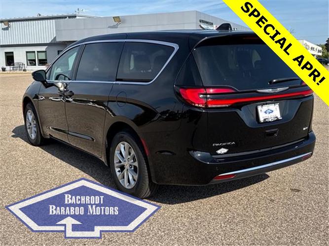 new 2024 chrysler pacifica touring l