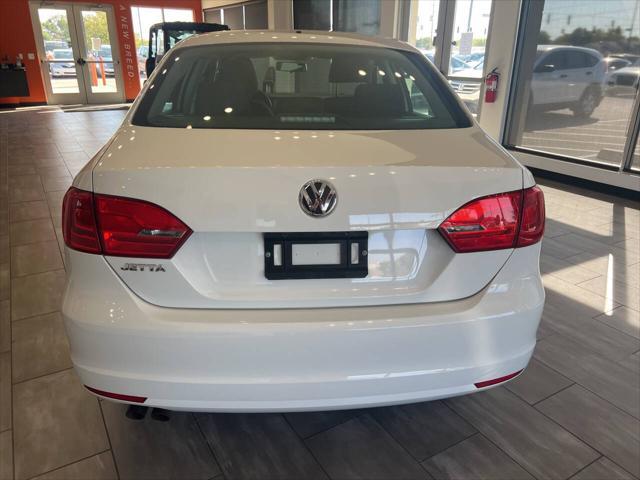 2014 volkswagen jetta auto se