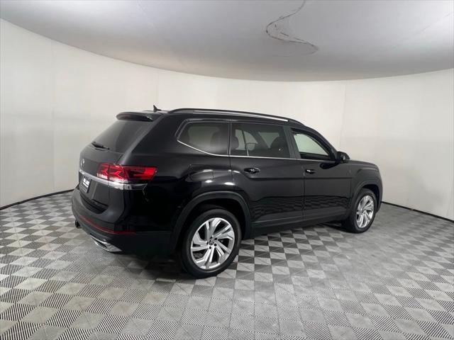 2022 volkswagen atlas 3.6l se w/technology