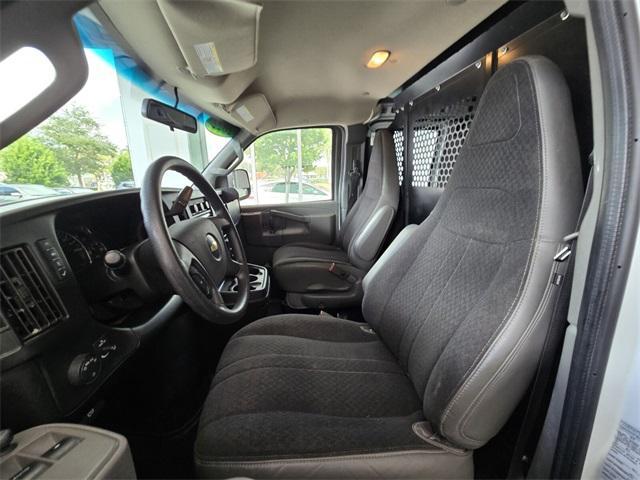 2022 chevrolet express 2500 work van