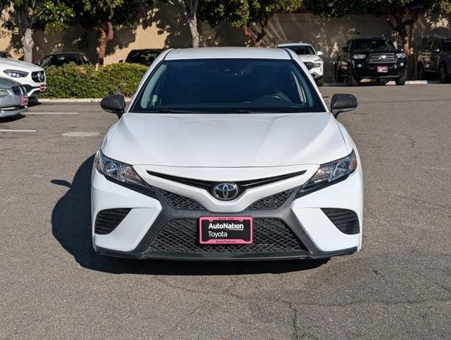 2019 toyota camry se