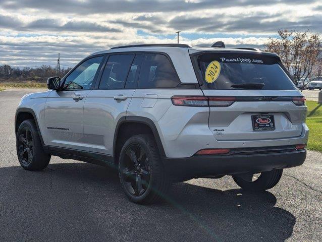 2024 jeep grand cherokee altitude