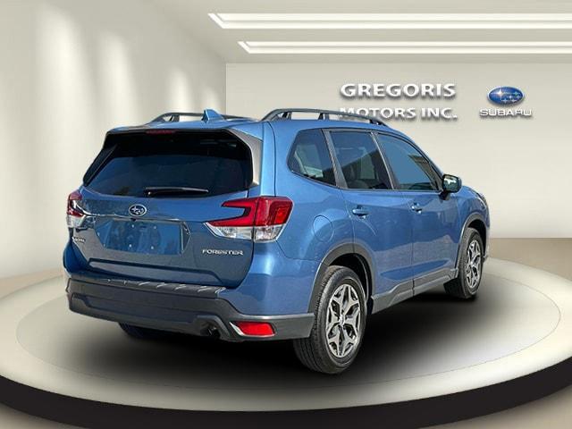 2022 subaru forester premium
