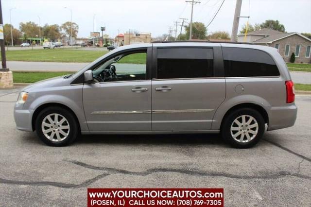 2013 chrysler town & country touring