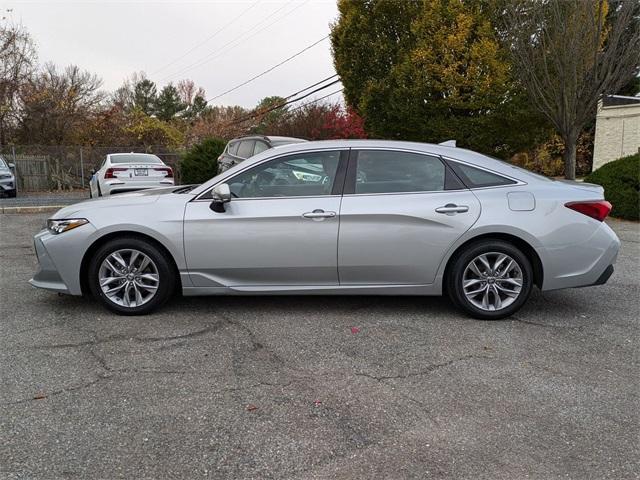 2022 toyota avalon xle