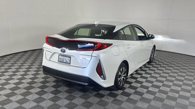 2022 toyota prius prime xle