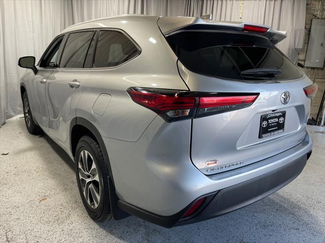 2022 toyota highlander xle