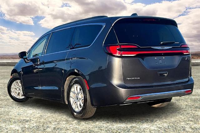 2022 chrysler pacifica touring l