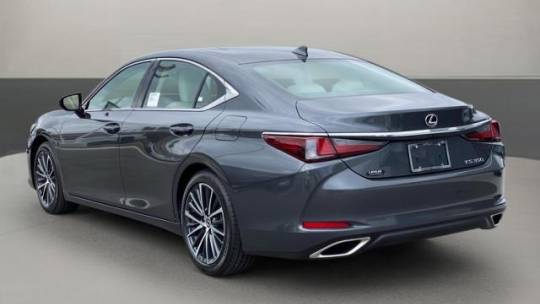 2025 Lexus ES
