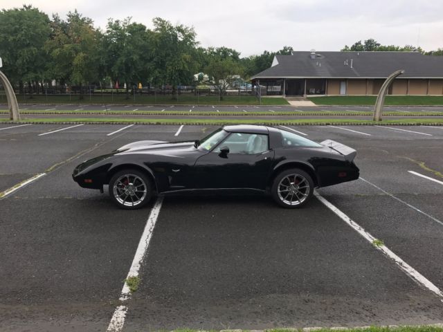 1979 corvette auto 2 owner 76k loaded, restored,many new parts, stunning