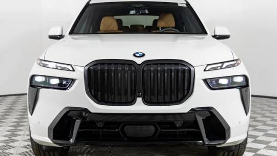 2025 BMW X7