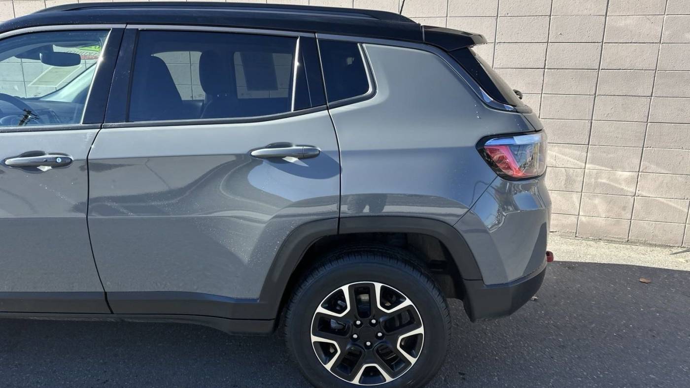 2021 jeep compass trailhawk