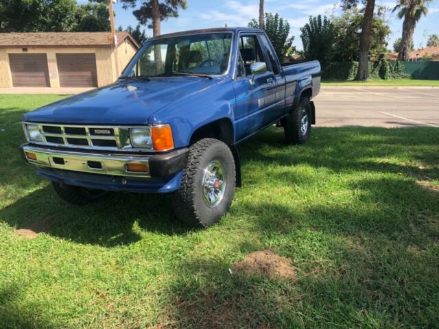 1986 toyota hilux extended cab 4 x 4