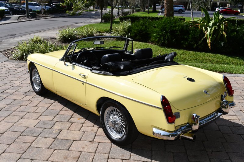 1973 mg mgb