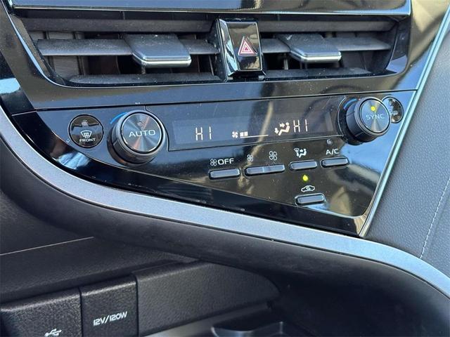 2023 toyota camry se