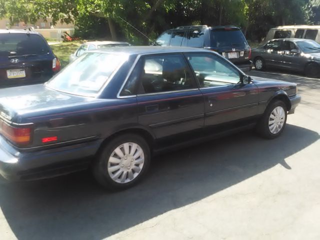 1991 toyota camry le sedan 4-door 2.5l