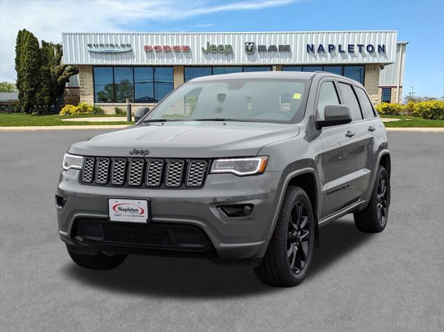 2022 jeep grand cherokee laredo