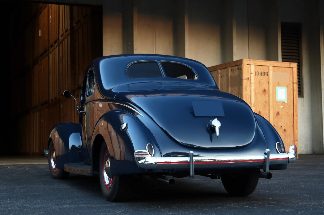 ford deluxe coupe