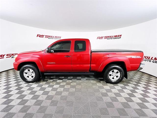 2013 toyota tacoma base