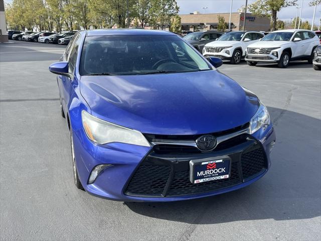 2016 toyota camry se