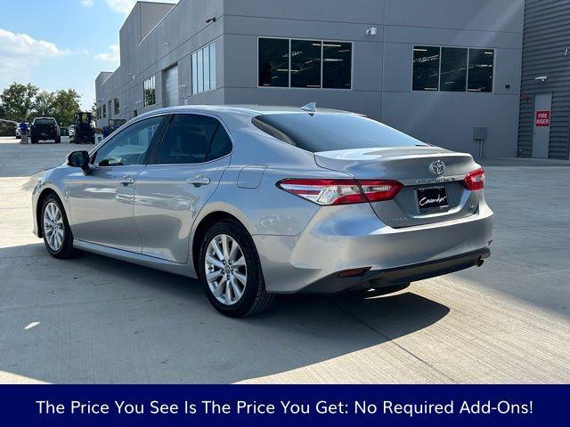 2019 toyota camry le