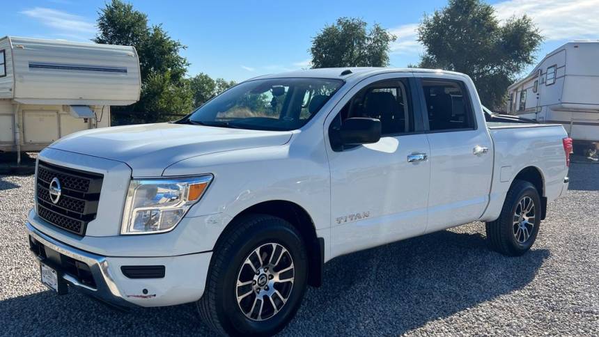 2021 nissan titan sv