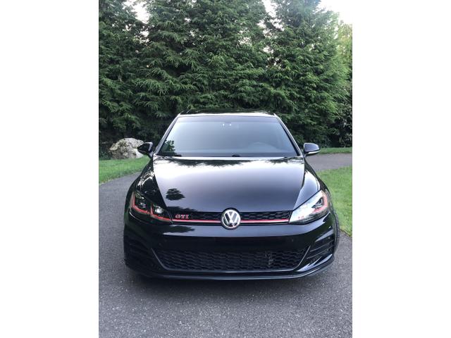 2019 volkswagen golf gti 2.0t se 4-door