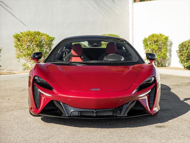 2024 mclaren artura