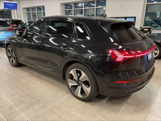 2022 audi e-tron premium plus