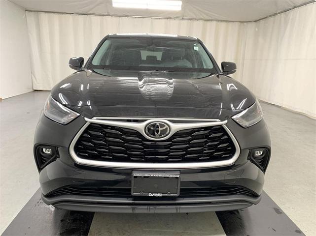 2021 toyota highlander le
