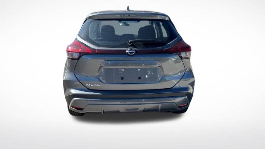 2022 nissan kicks s
