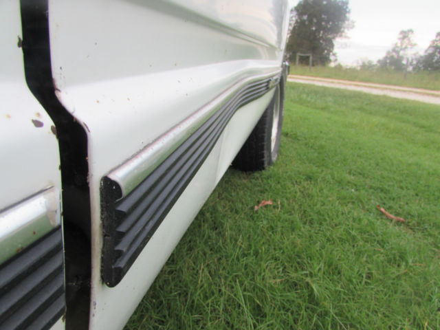 1990 chevrolet 1500 stepside z71 short bed 4x4 white pickup truck
