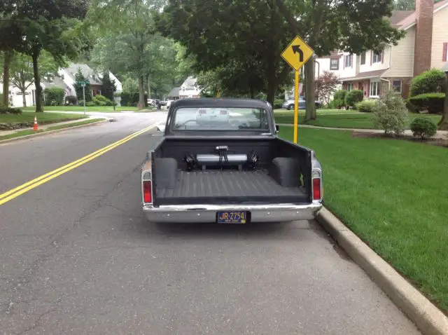 1972 chevy c10 beautiful rat rod air ride....low rider