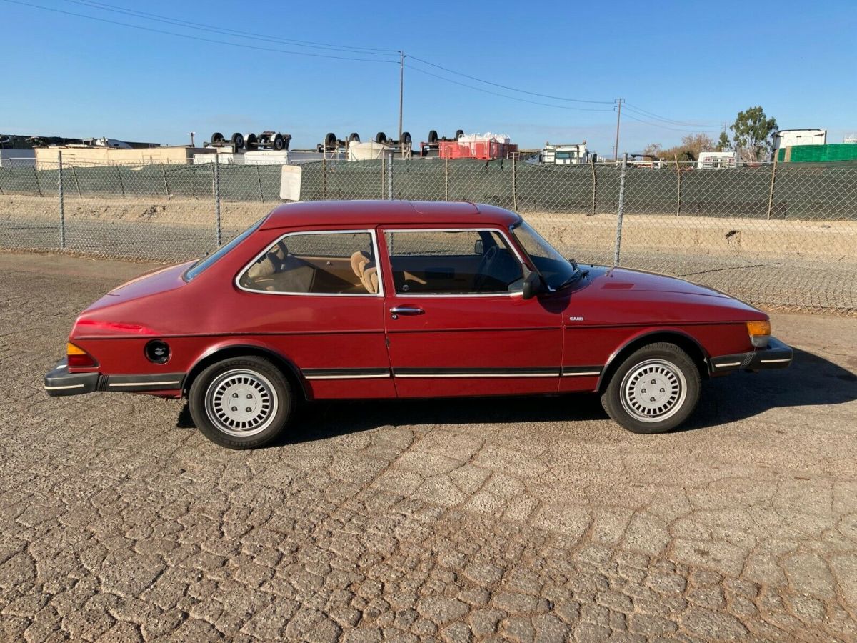 1985 saab 900s notchback