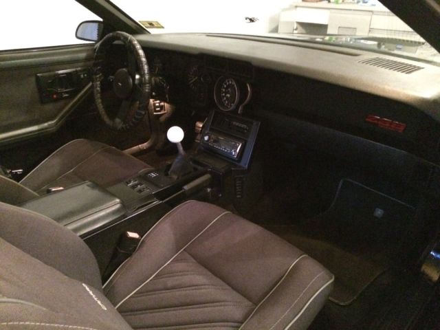 1987 chevrolet camaro iroc-z