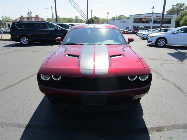 2019 dodge challenger sxt