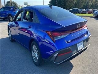 2024 Hyundai Elantra se