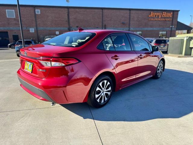 2021 toyota corolla hybrid le