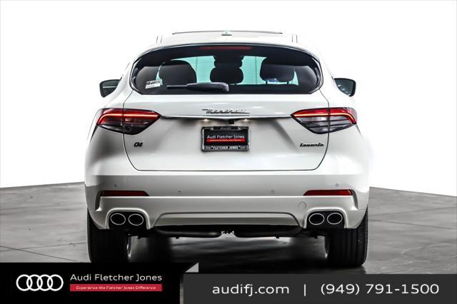 2021 maserati levante base