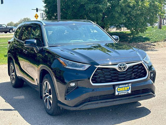 2021 toyota highlander xle