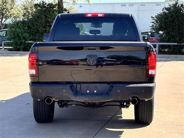 2022 ram 1500 classic warlock crew cab 4x4 5'7' box